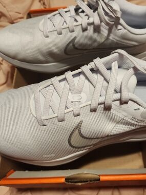 Nike Downshifter 12 Shoe Box - Orange